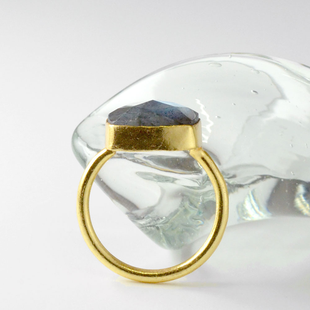 カラーストーン スクエア リング