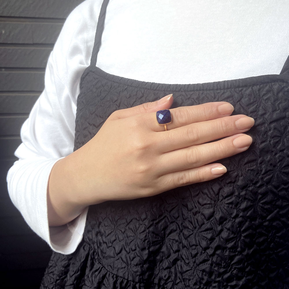 カラーストーン スクエア リング