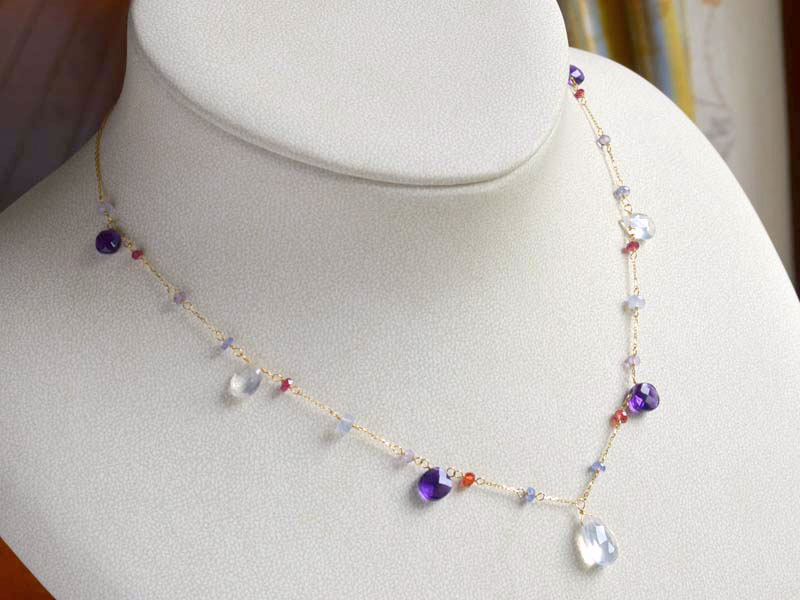 K18 ミルキークォーツ アメシスト カルセドニーステーションネックレス