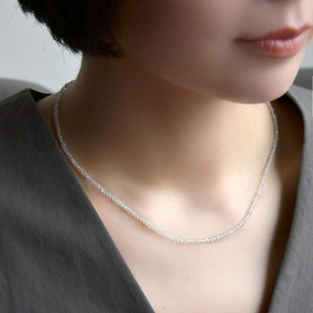 カラーで選ぶラウンドネックレス (2mm)　レインボ－ムーンストーン【Fortune Stone Table】