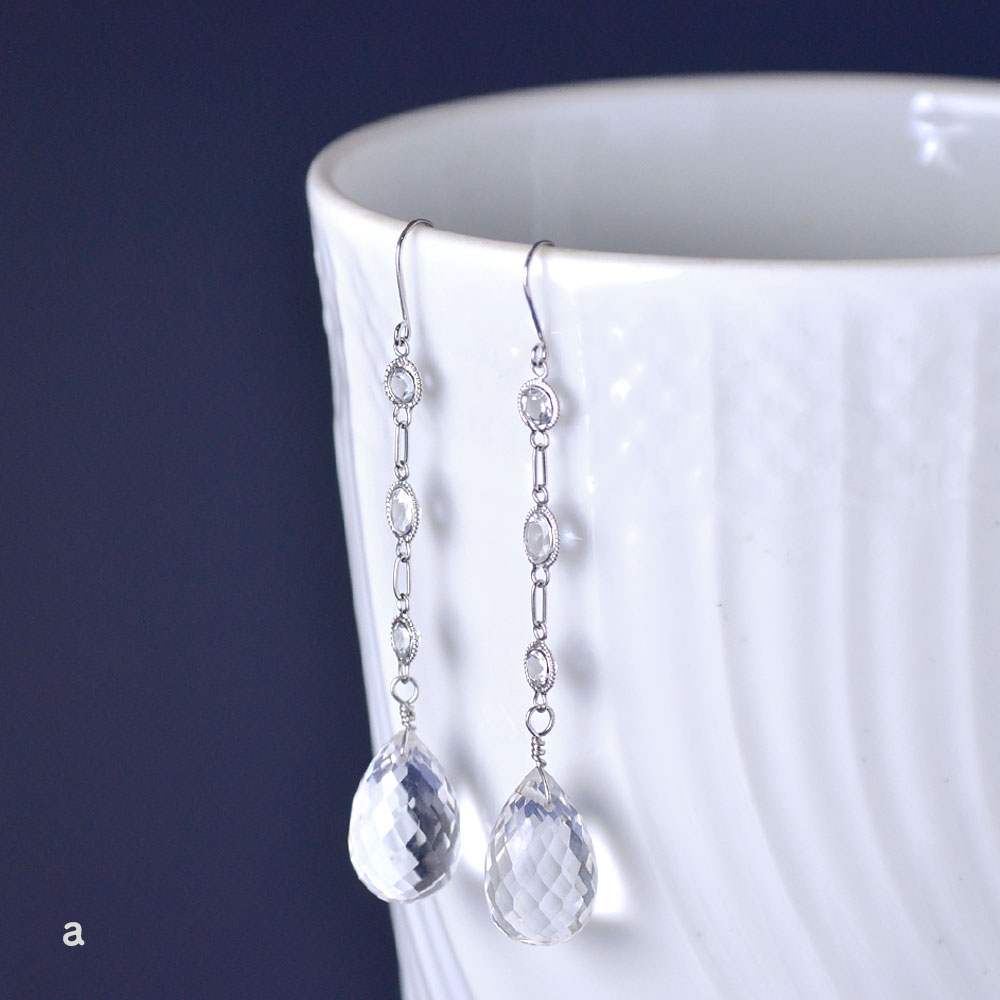 K18WG ホワイトトパーズ 水晶 ピアス