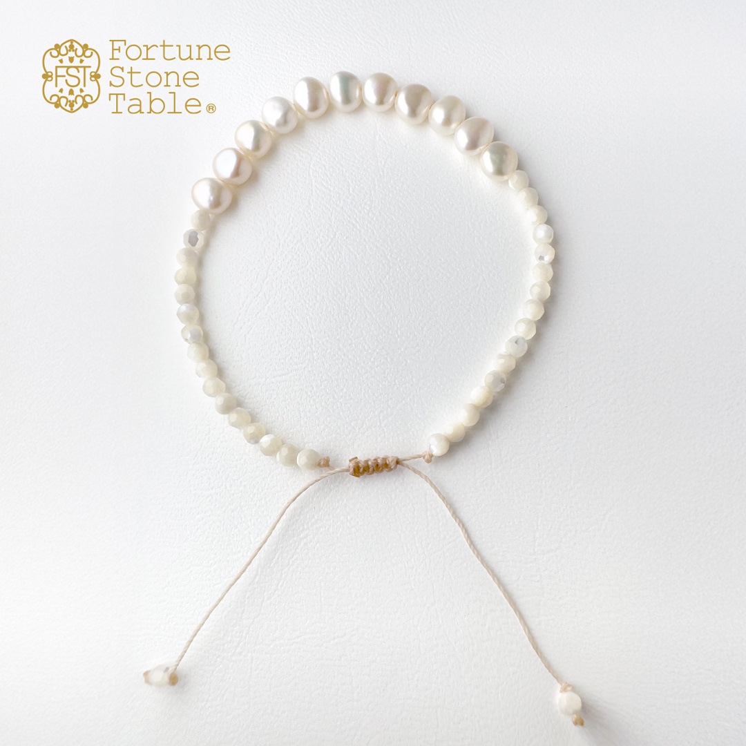 カラーで選ぶコードブレスレット（パール）淡水パール×白蝶貝【Fortune Stone Table】
