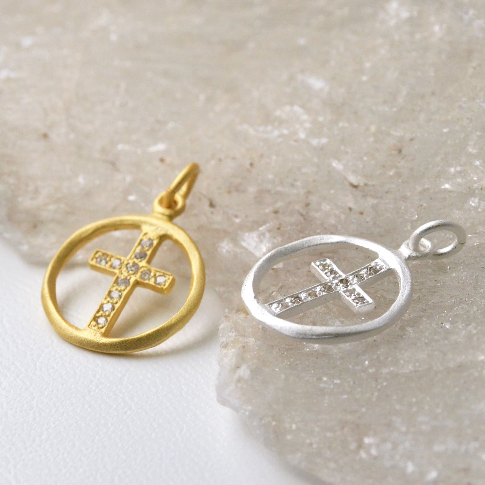 シルバー925 キュービックジルコニア ラウンド透かしクロストップ