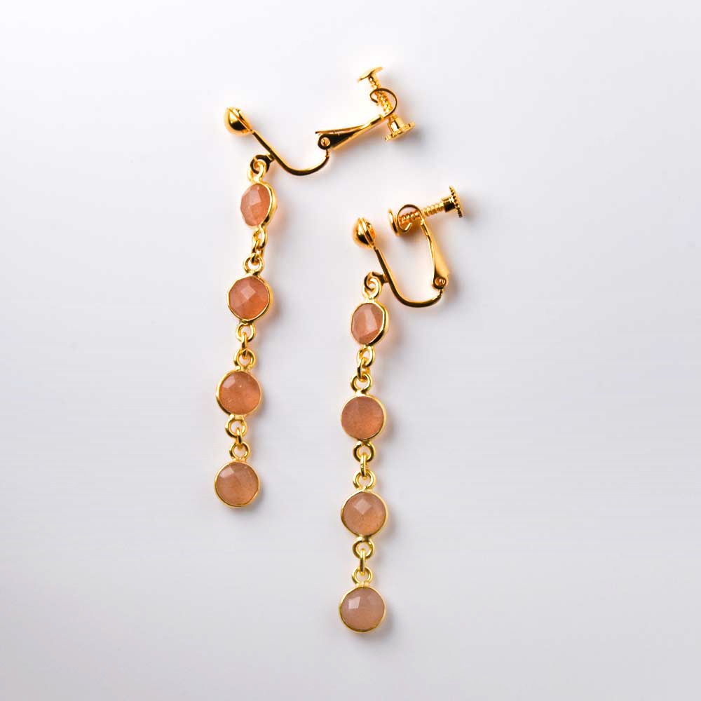 SVストーンベゼルイヤリング･ピアス　ピーチムーンストーン　【Fortune Stone Table】