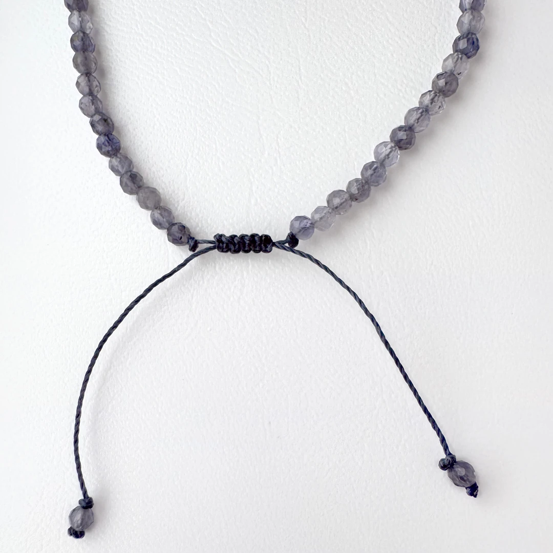 カラーで選ぶコードブレスレット(青)ブルーサファイア×アイオライト【Fortune Stone Table】