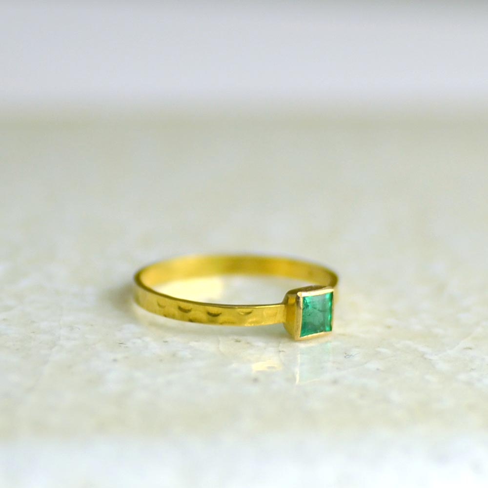 K18 エメラルド スクエア リング