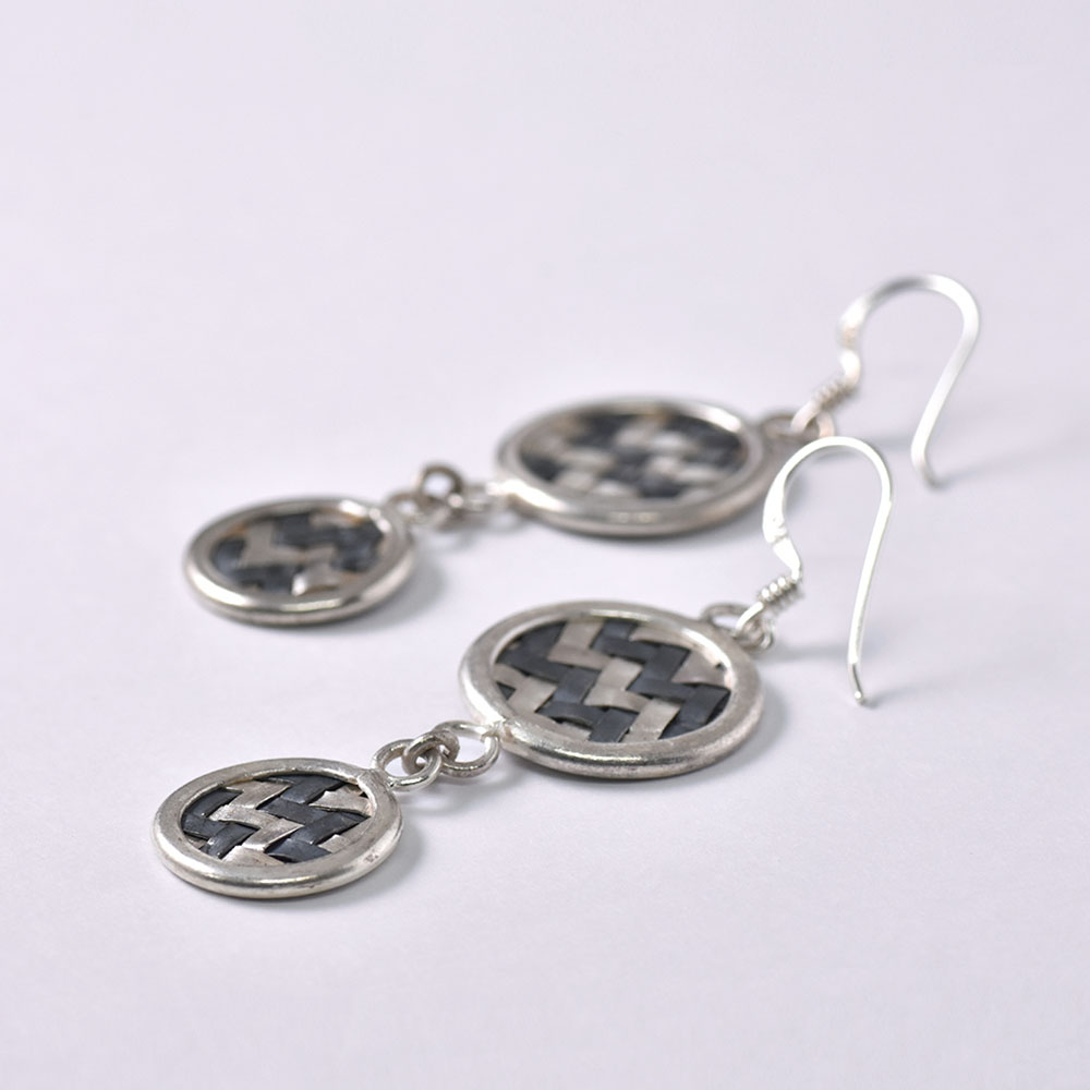 シルバー925 ハンドメイド コンビカラー メッシュコイン2ケつき ピアス