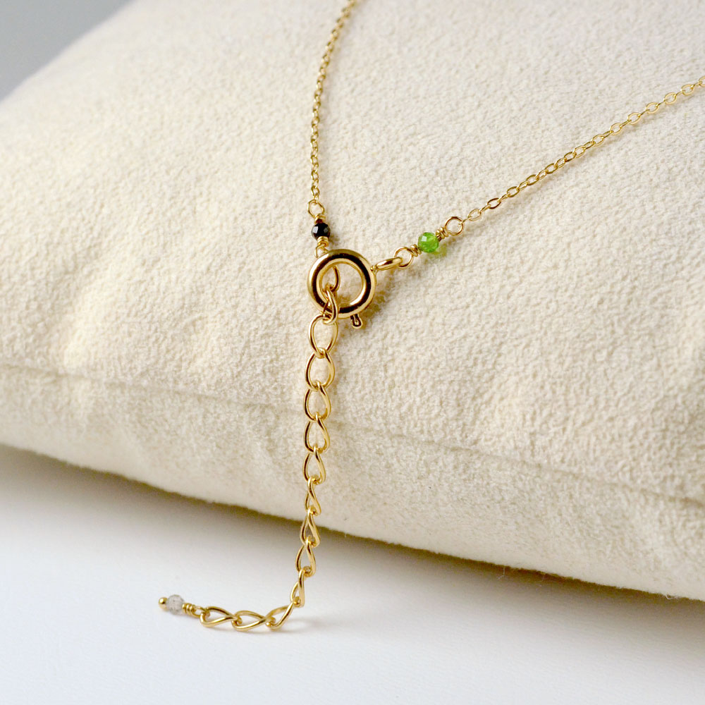 グレイムーンストーン ドロップ マルチカラー フリンジネックレス