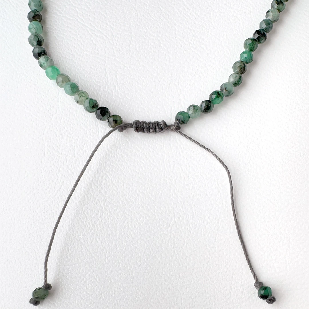 カラーで選ぶコードブレスレット（緑）マラカイト×エメラルド【Fortune Stone Table】