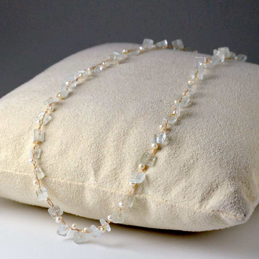 アクアマリン・淡水パールハンドニットショートネックレス