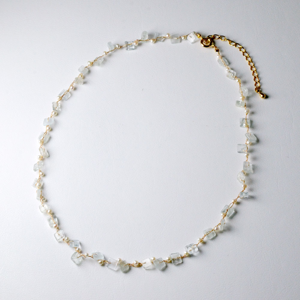 アクアマリン・淡水パールハンドニットショートネックレス