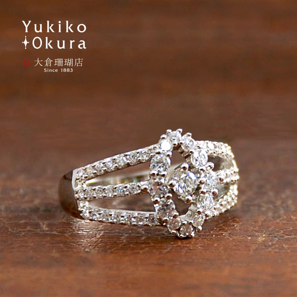 SV925 キュービックジルコニア オーバル 透かし リング(シルバーカラー)