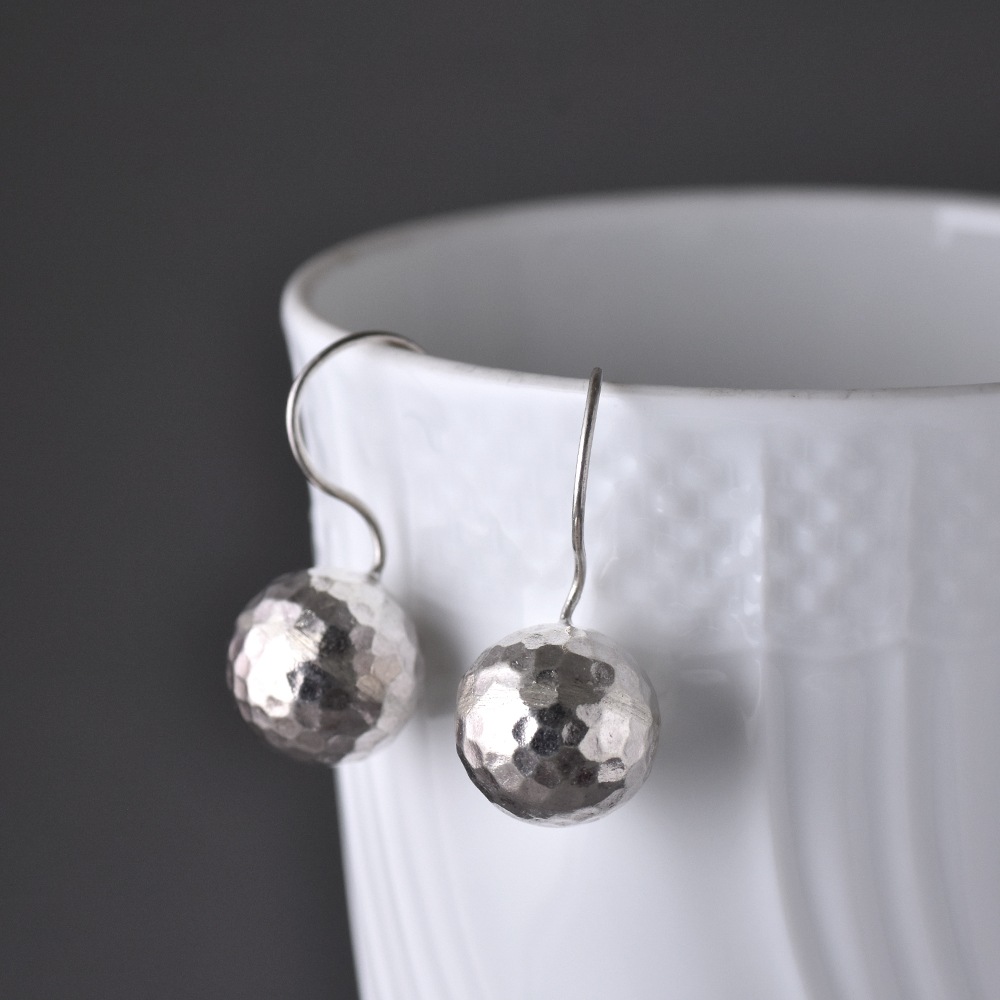 シルバー925 ハンドメイド カットボール ピアス