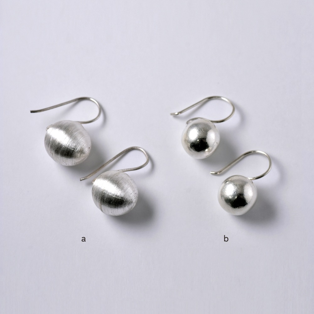 シルバー925 ハンドメイド 丸珠 ピアス