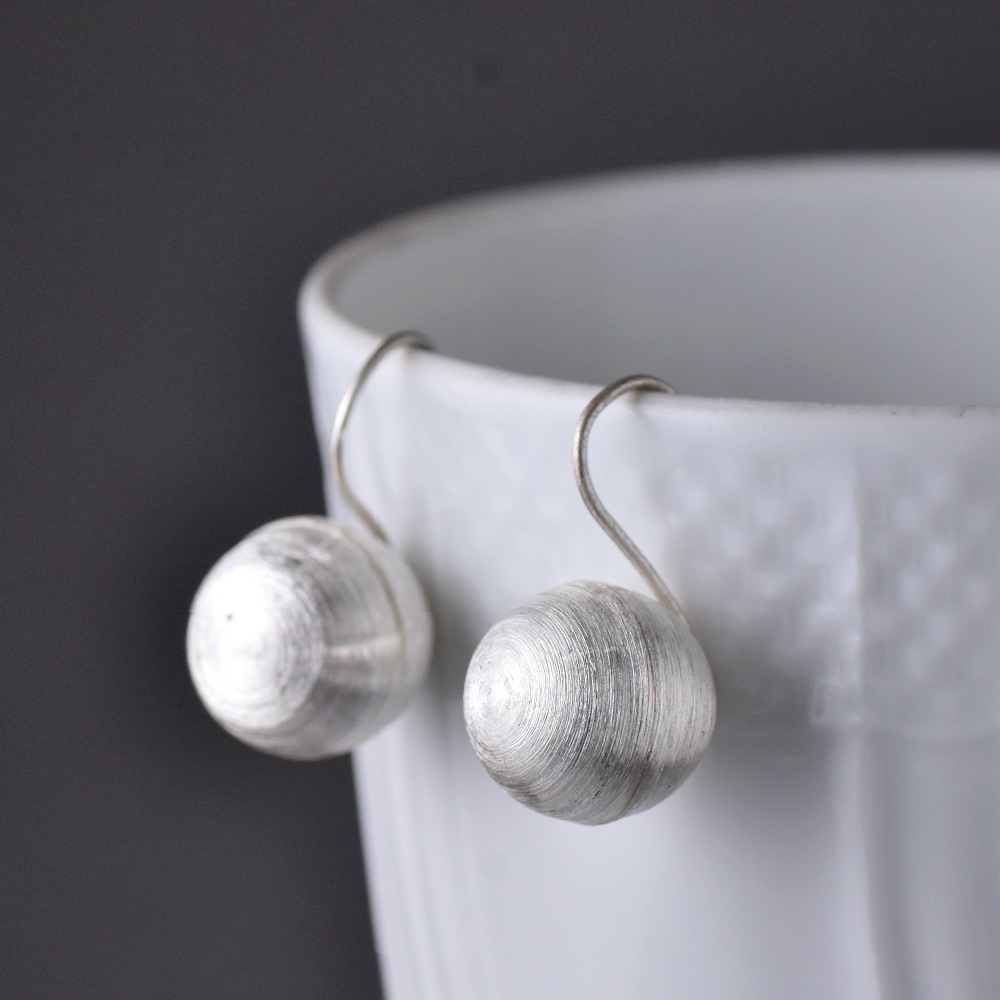 シルバー925 ハンドメイド 丸珠 ピアス