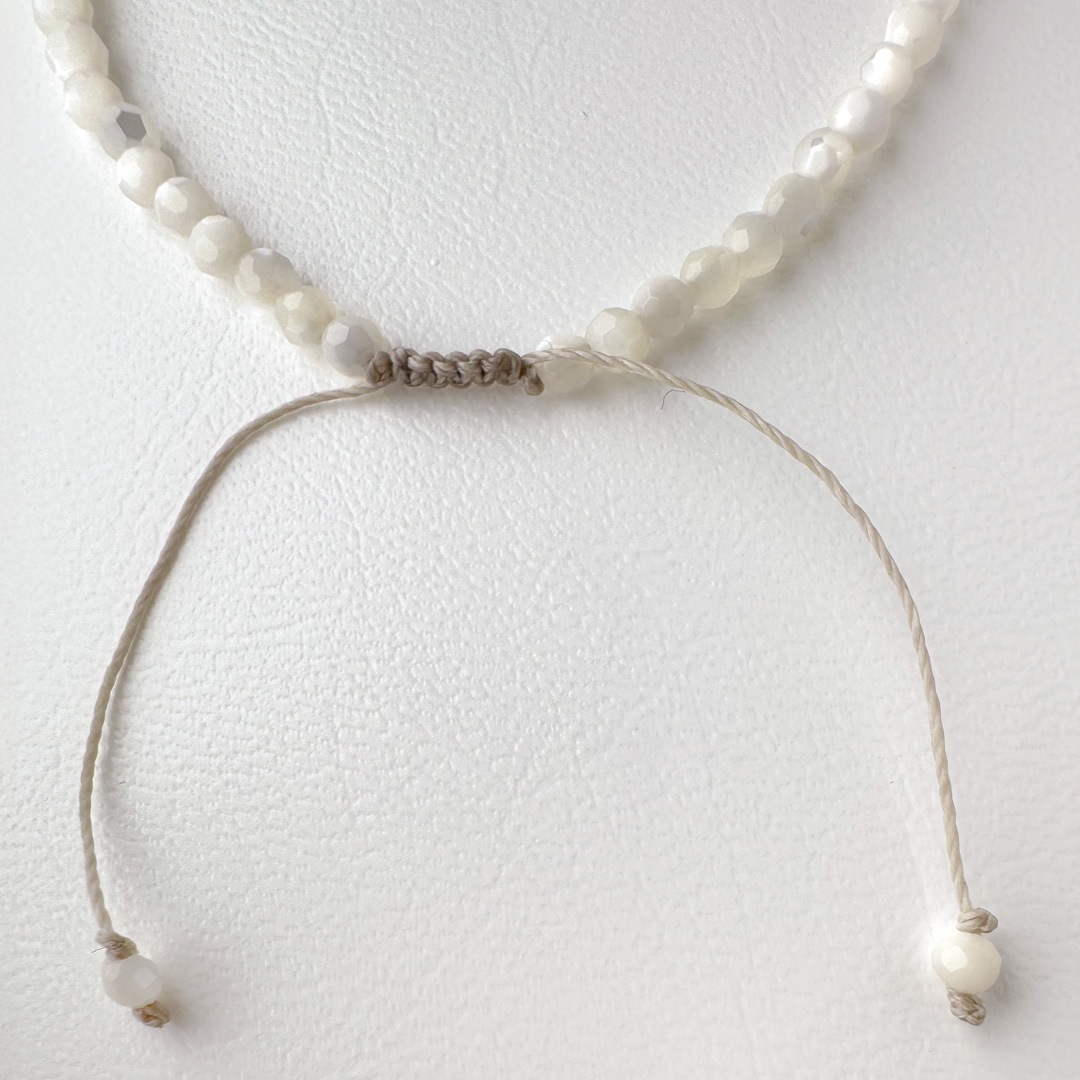 カラーで選ぶコードブレスレット(白)レインボームーンストーン×白蝶貝【Fortune Stone Table】