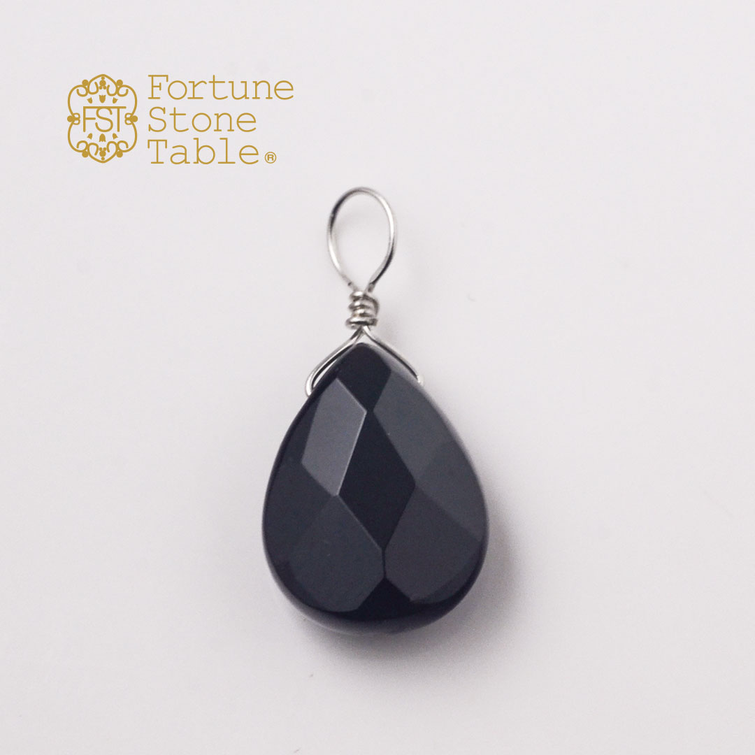 カラーで選ぶチャーム　オニキス【Fortune Stone Table】
