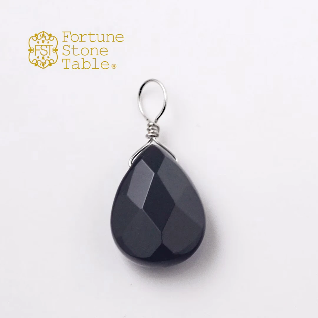 カラーで選ぶチャーム　オニキス【Fortune Stone Table】