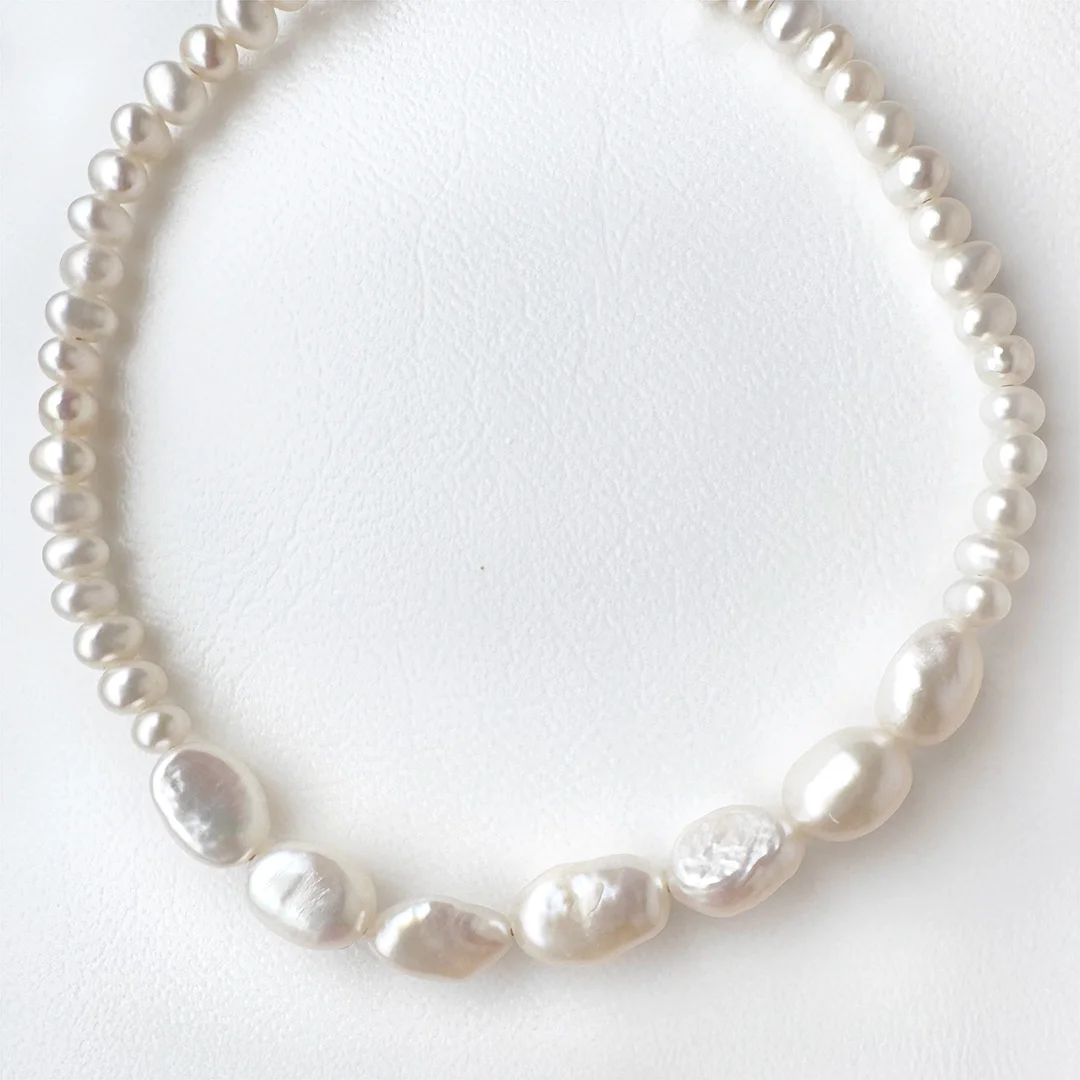 カラーで選ぶコードブレスレット（白）淡水パール×淡水パール【Fortune Stone Table】