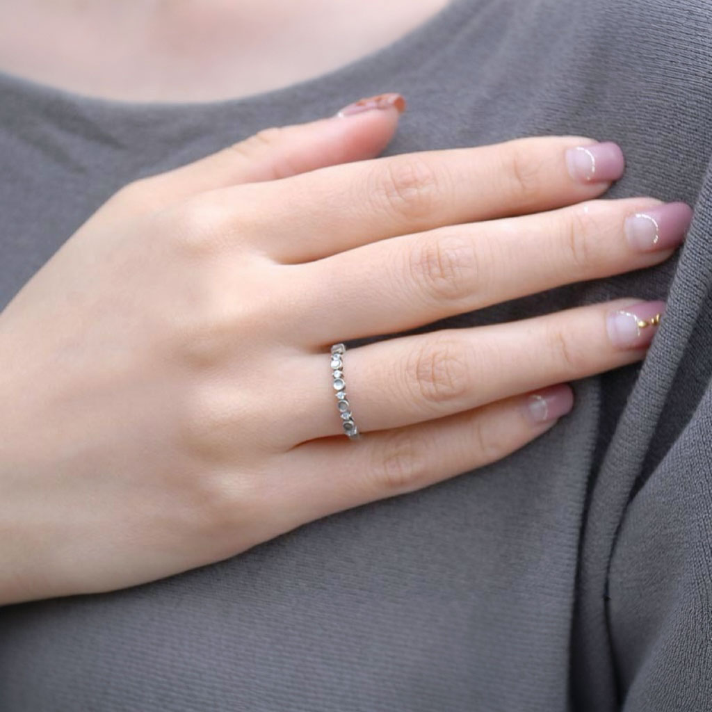 シルバー925 キュービックジルコニア 細身ラウンドリング(古美銀カラー)