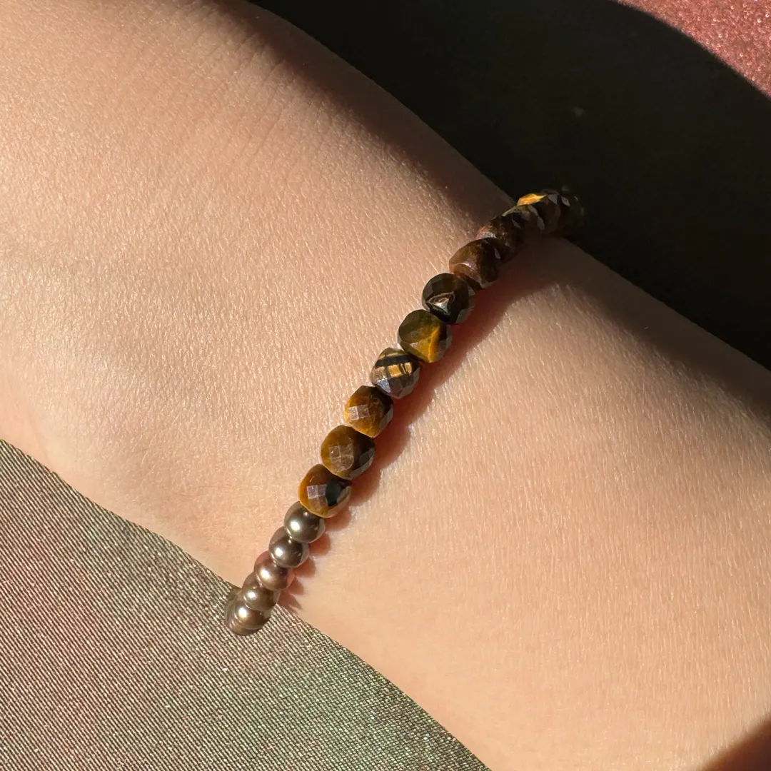 カラーで選ぶコードブレスレット（茶）タイガーアイ×淡水パール・ブラウン【Fortune Stone Table】