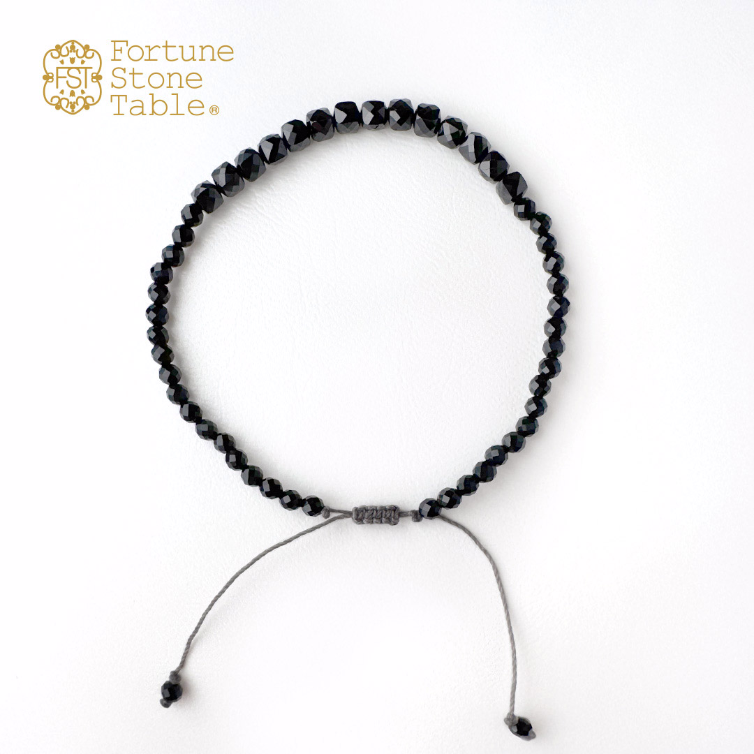 カラーで選ぶコードブレスレット（黒）ブラックスピネル×オニキス【Fortune Stone Table】