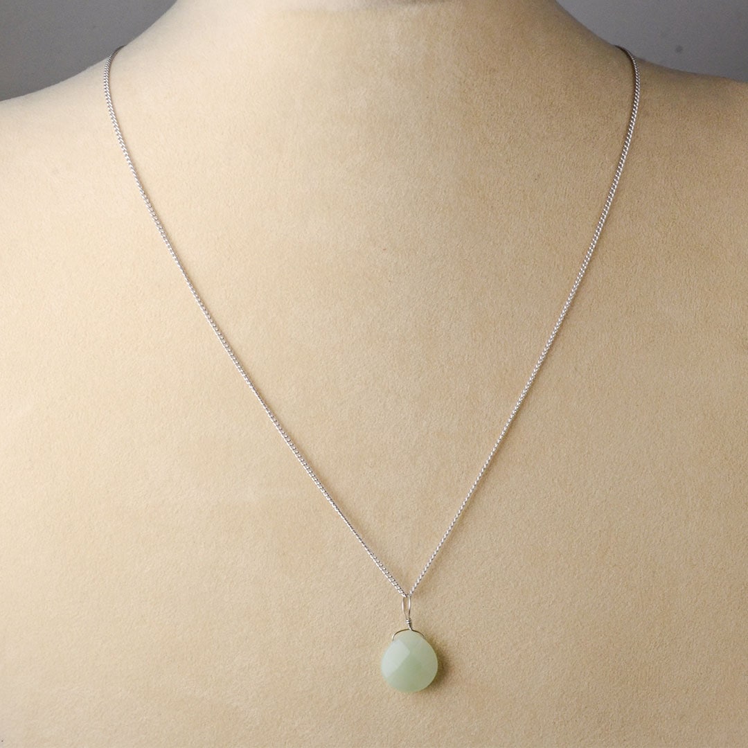 カラーで選ぶチャーム ニュージェイド・マロン【Fortune Stone Table】