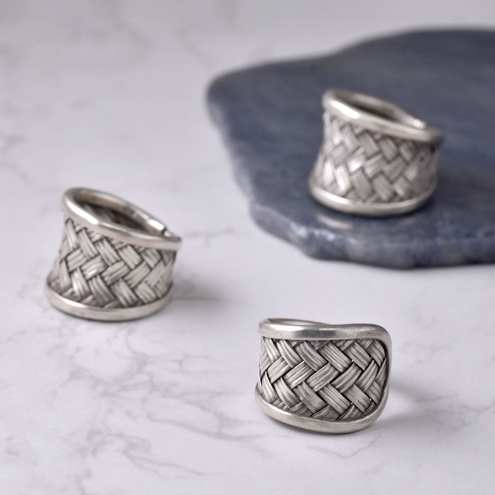 シルバー925 ハンドメイド トリプルリボン編みこみリング