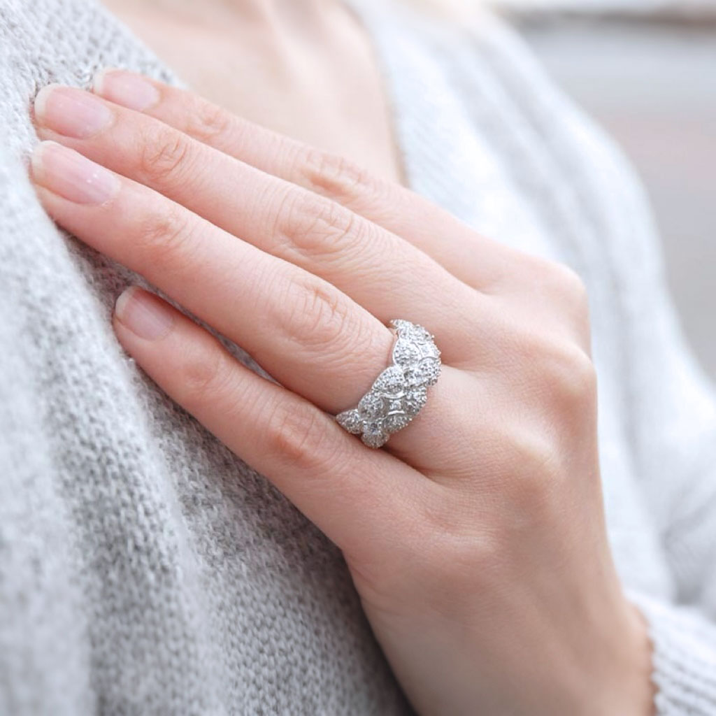 SV925 キュービックジルコニア フラワー リング(シルバー)