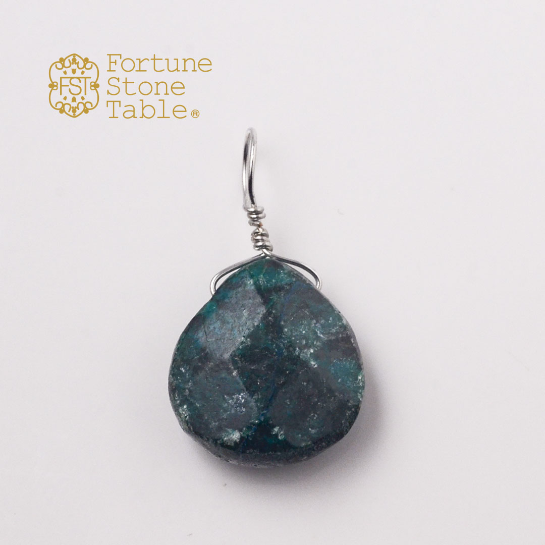 カラーで選ぶチャーム　クリソコラ【Fortune Stone Table】