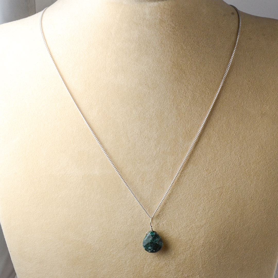 カラーで選ぶチャーム　クリソコラ【Fortune Stone Table】