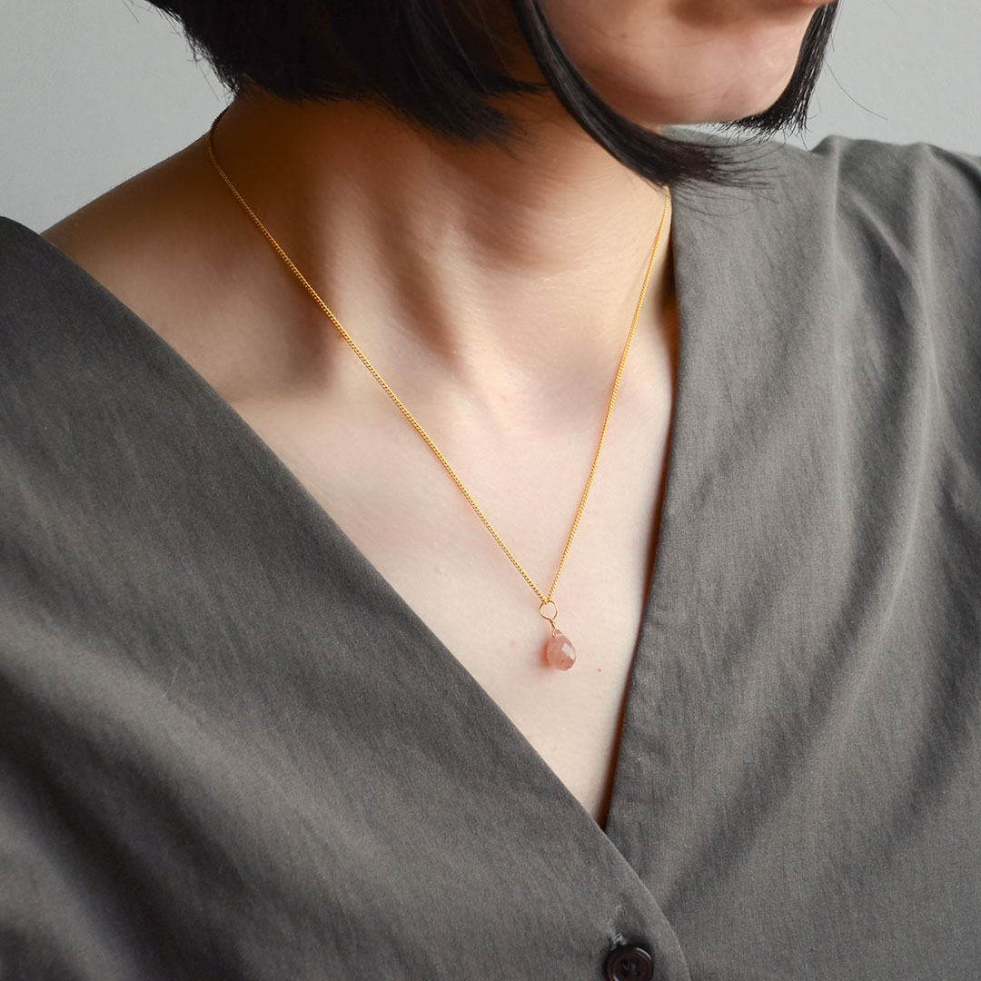 カラーで選ぶチャーム モスコバイト【Fortune Stone Table】