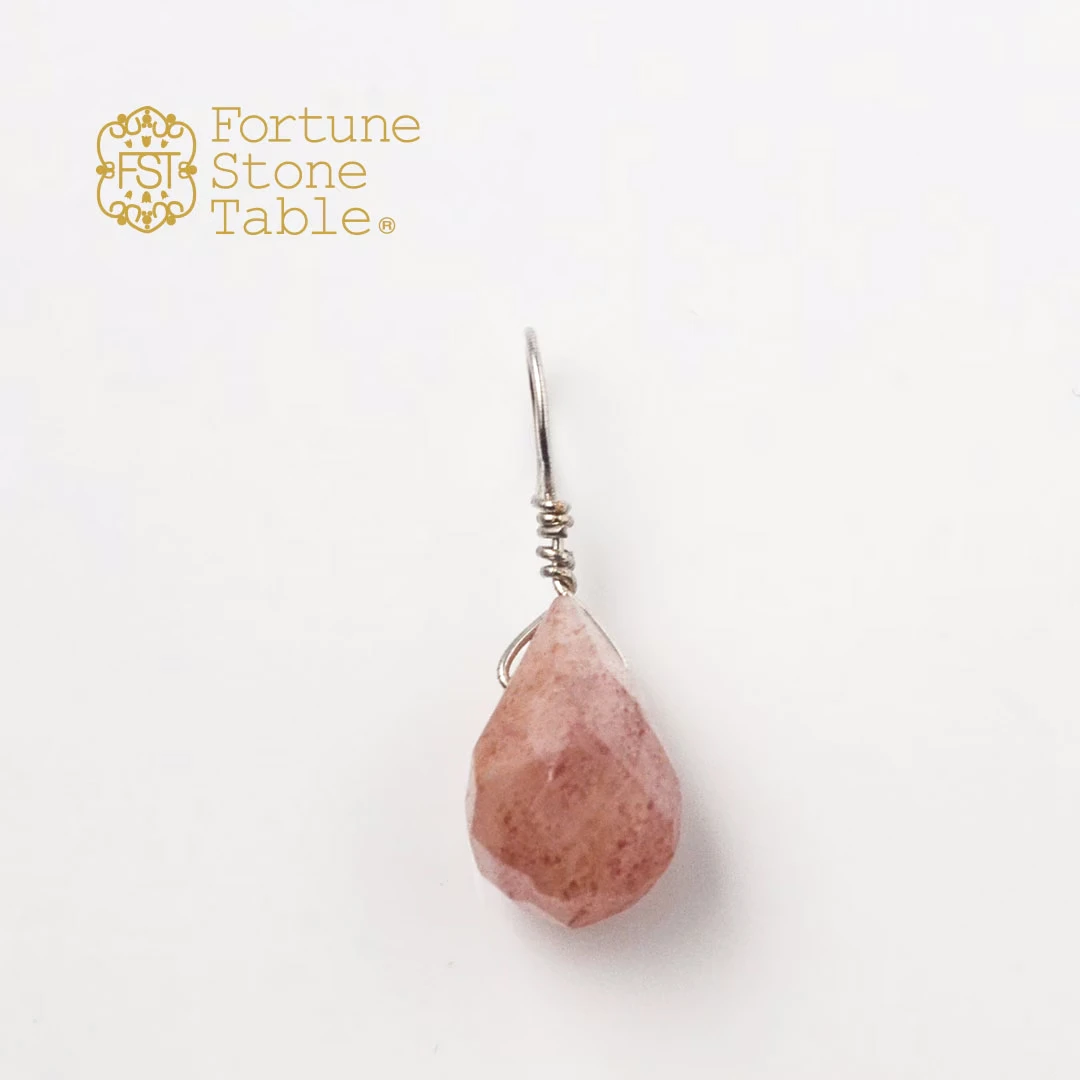 カラーで選ぶチャーム　モスコバイト【Fortune Stone Table】
