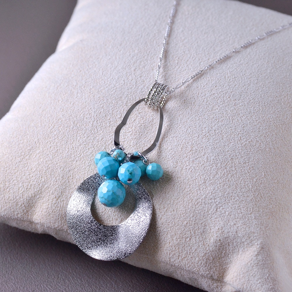 ドーナツ・変形フープ 天然石 フリンジロングペンダント