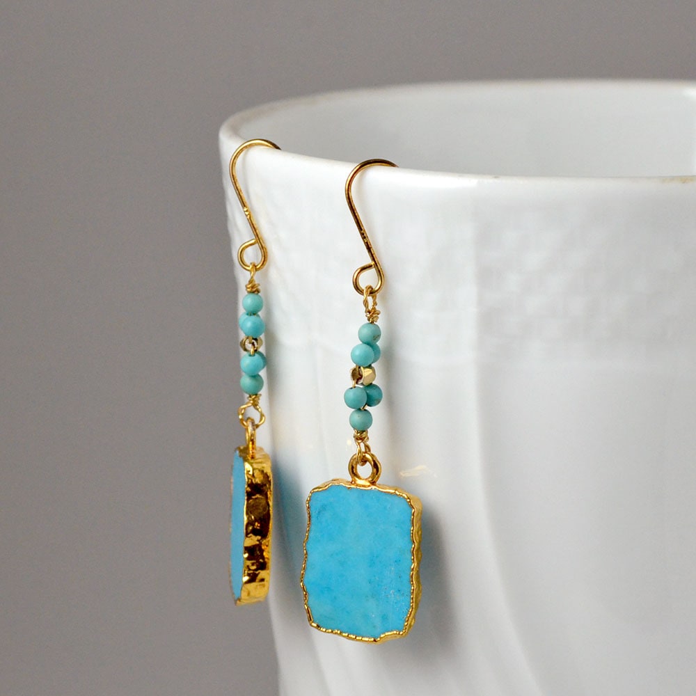 ターコイズカラーマグネサイト ロングイヤリング ピアス