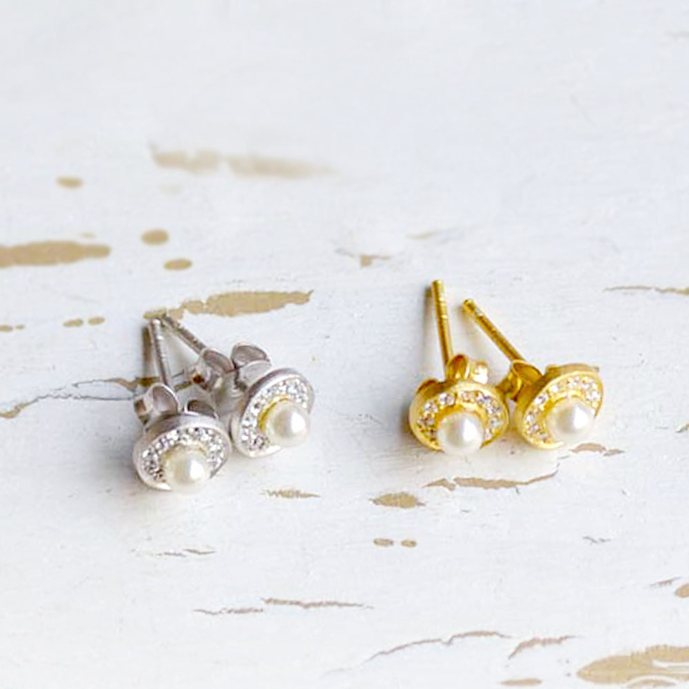 サテンシルバー キュービックジルコニア 淡水パール ピアス