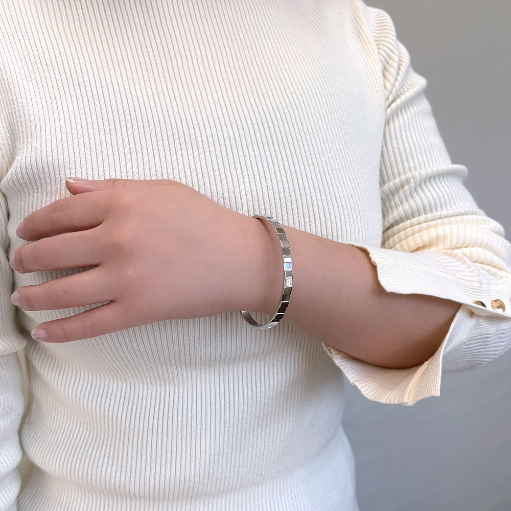 シルバー925 スクエアーデザイン バングル