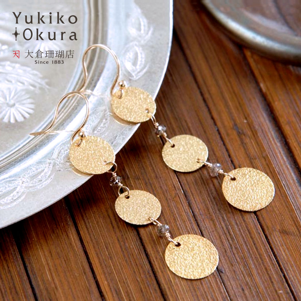 K18ブラウンダイヤラウンドプレート３連ピアス