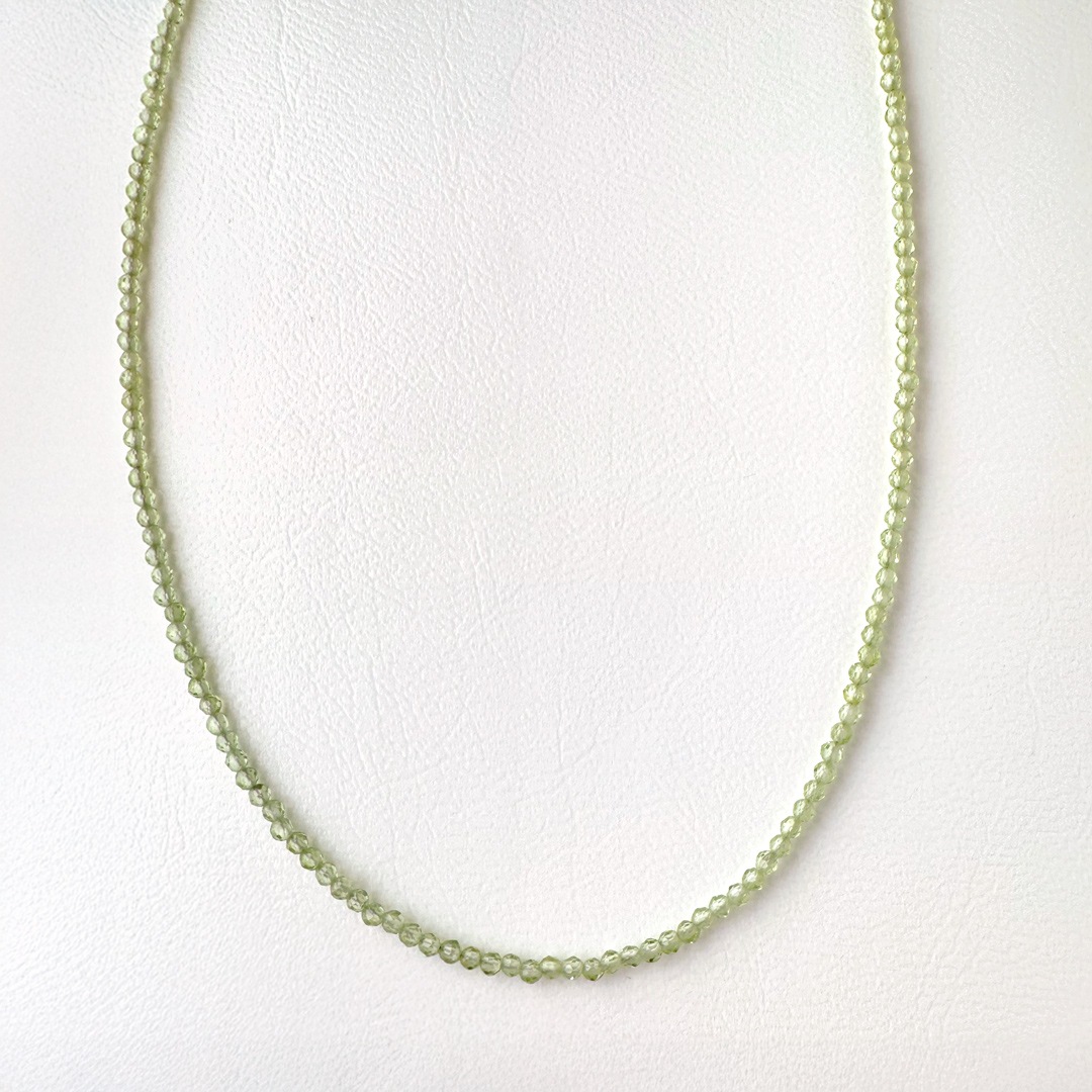 カラーで選ぶペンダントネックレス（緑）グリーンガーネット【Fortune Stone Table】