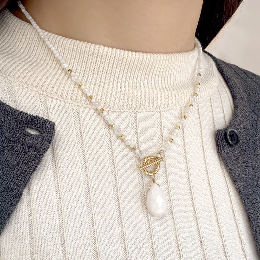 カラーで選ぶペンダントネックレス（白）ホワイトアゲイト【Fortune Stone Table】 