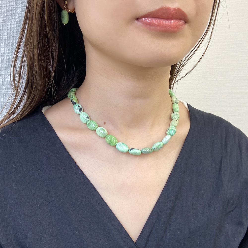 グリーンバリサイトオーバルネックレス