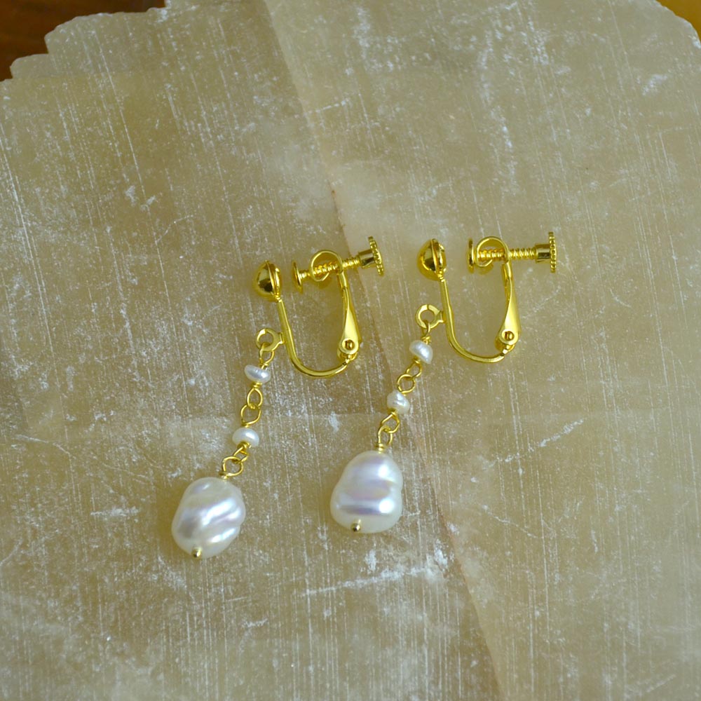 淡水パール ケシ イヤリング ピアス(M)