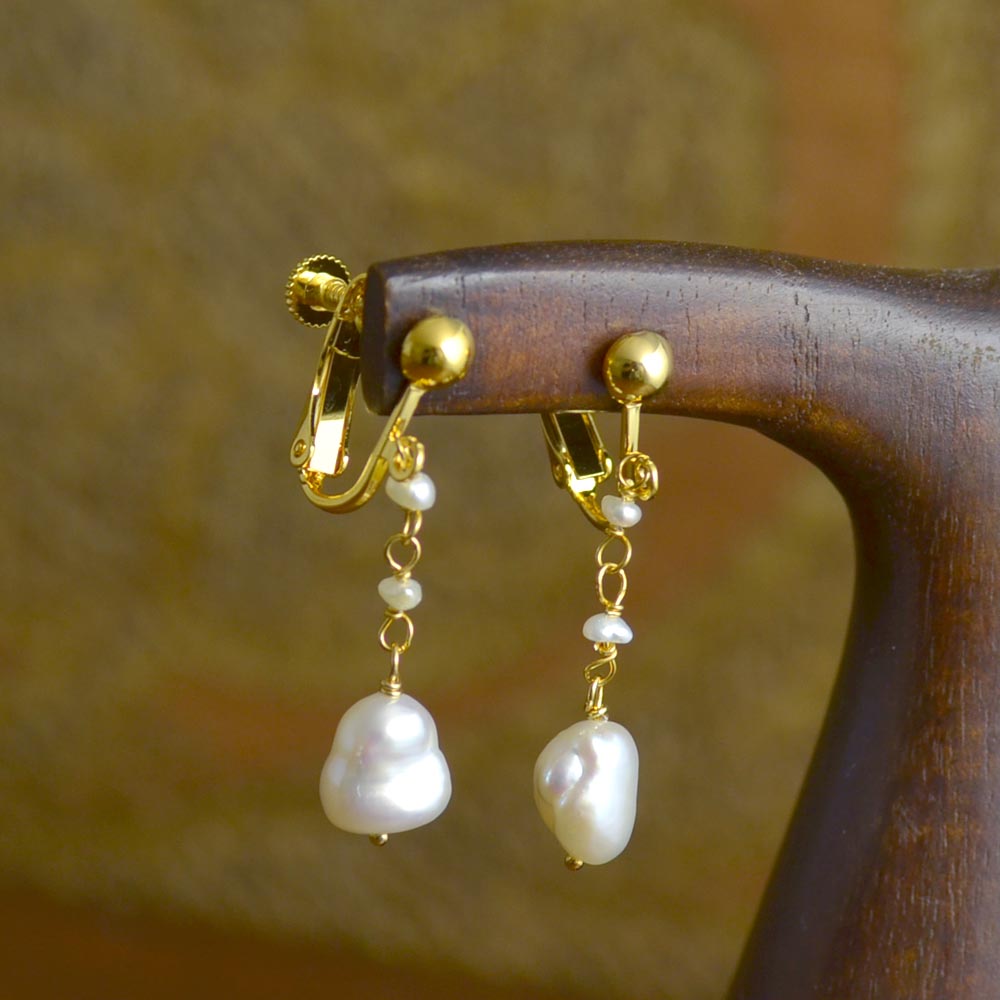 淡水パール ケシ イヤリング ピアス(M)