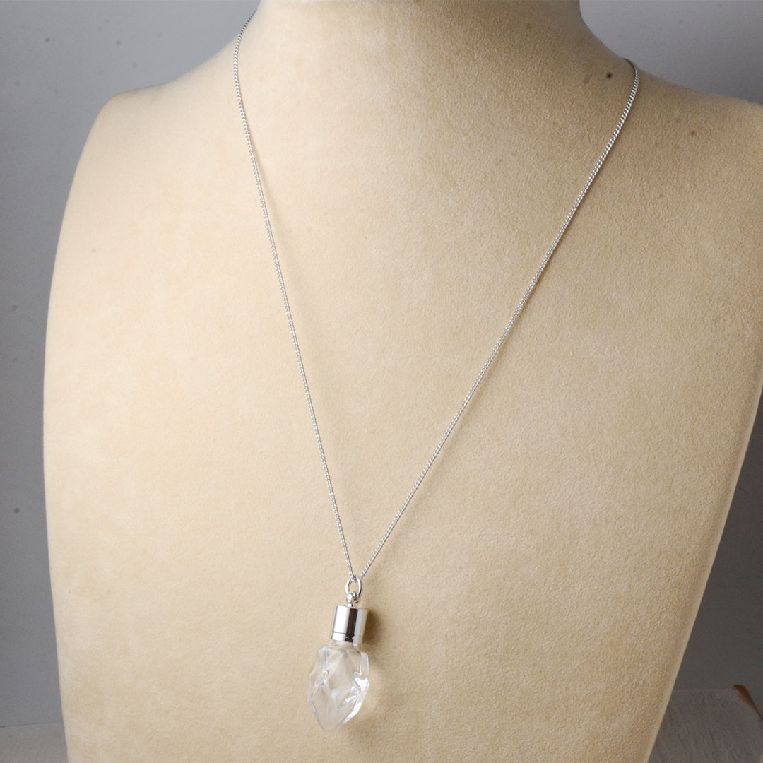 Nine Star Fragrance(R) Ⅰ 一白水星 香りのペンダント