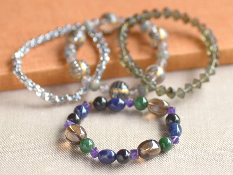 天然石 ダークカラー4連ゴムブレスレット