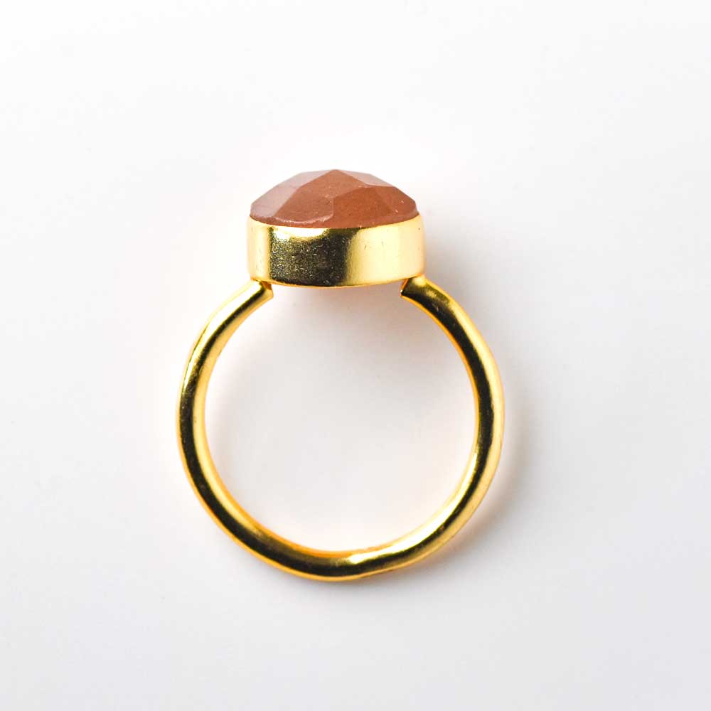 SVストーンベゼルリング　ピーチムーンストーン【Fortune Stone Table】