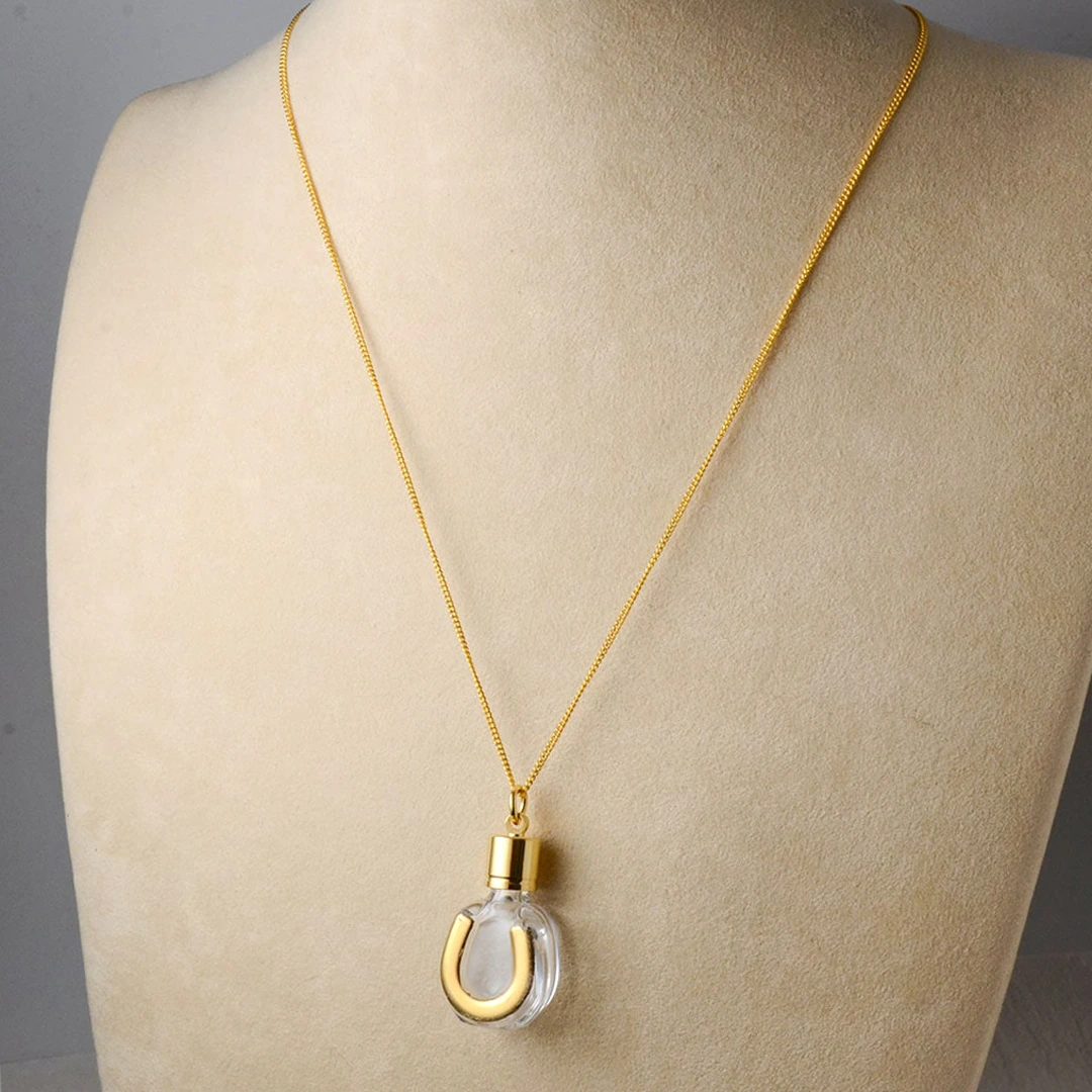 Nine Star Fragrance(R) Ⅱ 二黒土星 香りのペンダント