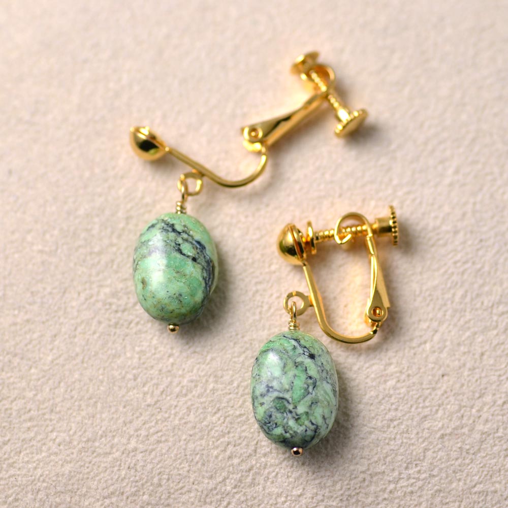 グリーンバリサイト オーバル イヤリング ピアス