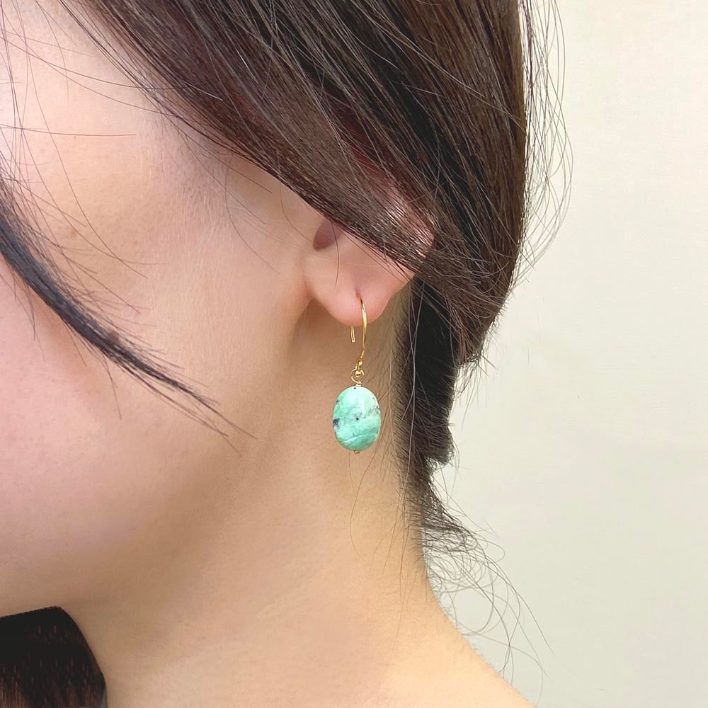 グリーンバリサイト オーバル イヤリング ピアス