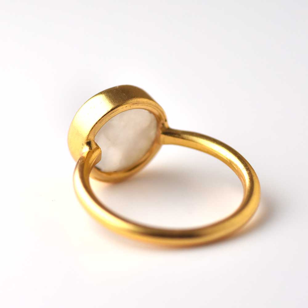 SVストーンベゼルリング レインボームーンストーン【Fortune Stone Table】